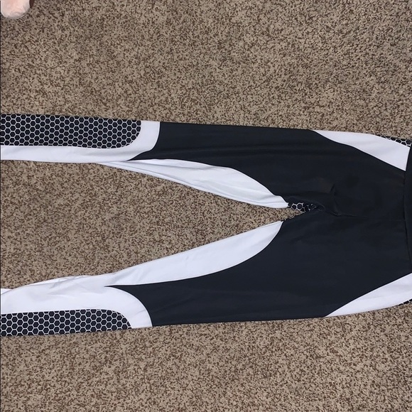 Small workout leggings - Picture 2 of 5